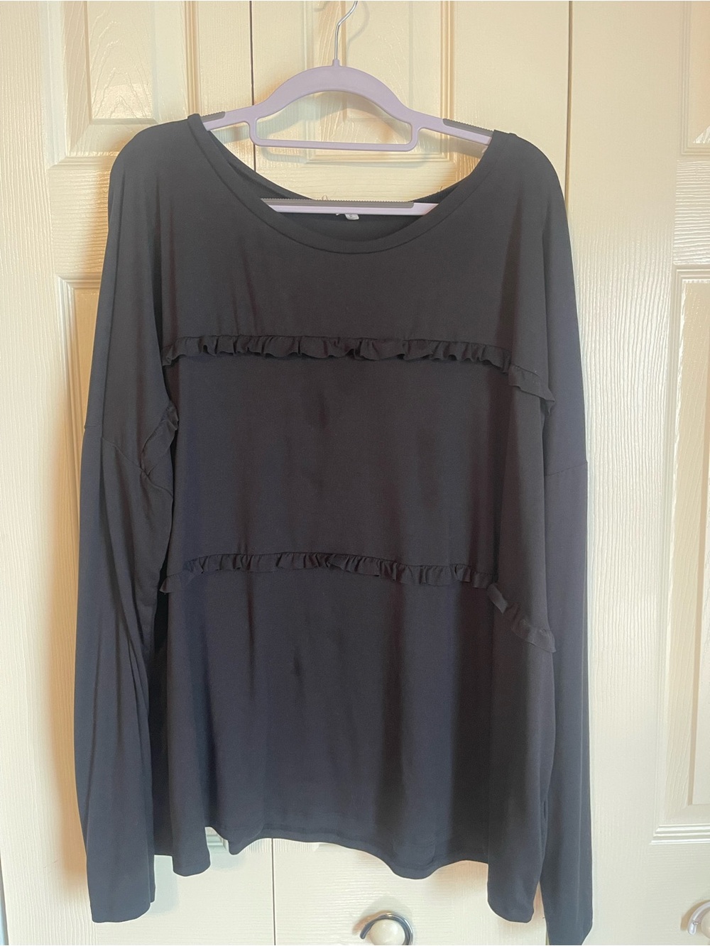 Women's Black Long-Sleeve Ruffle Detail Top